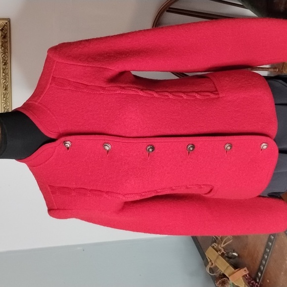 - Kitz Pichler Red Wool Blazer Cable Knit Detail with Brass Buttons - Picture 2 of 10